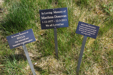 memorial plaques for graves